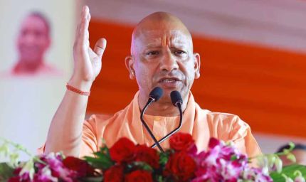 घोटालेबाजों पर योगी का डंडा: SDM और दो अफसर सस्पेंड, यूपी में भ्रष्टाचार पर सख्त कार्रवाई!