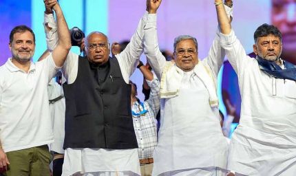 नवरात्र में नया दांव: सिद्धारमैया ने महीने भर में तीसरी बार जातीय गणना का आदेश दिया