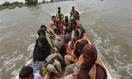 पाकिस्तान में बाढ़ का कहर: अब तक 900 से ज्यादा लोगों की मौत, हालात बिगड़े