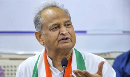 PM मोदी का मणिपुर दौरा देर से क्यों? अशोक गहलोत ने उठाए सवाल