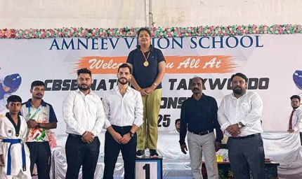 मेडिकल की छात्रा वृंदा मित्तल ने ताइक्वांडो में जीता स्वर्ण