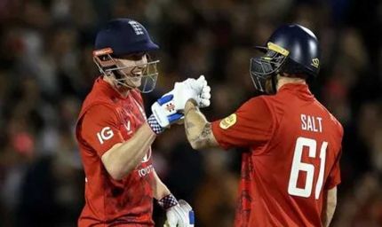 T20 में इंग्लैंड ने बनाए 304 रन, कीर्तिमान टूटने से बचा आखिरी पल में