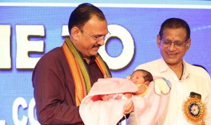 रायपुर : अपने जान की परवाह किए बिना काम करती हैं नर्सेस: स्वास्थ्य मंत्री श्याम बिहारी जायसवाल