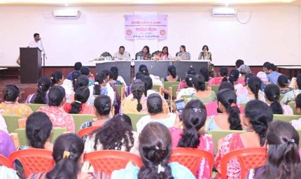 महिला एवं बाल विकास मंत्री लक्ष्मी राजवाड़े ने अंबिकापुर में की विभागीय समीक्षा बैठक