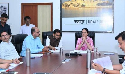 उप मुख्यमंत्री दिया कुमारी ने उदयपुर में ली जिला स्तरीय समीक्षा बैठक
