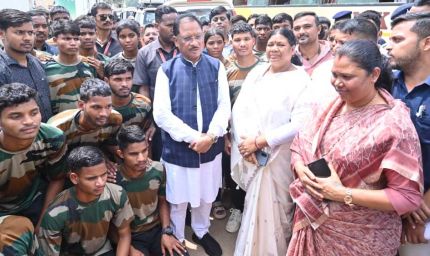 रायपुर : मुख्यमंत्री विष्णुदेव साय से 26 अग्निवीरों ने की सौजन्य मुलाकात