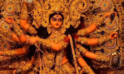 नवरात्रि में करें मां दुर्गा को ये 9 खास भोग अर्पित, मिलेगी हर मनोकामना में सफलता