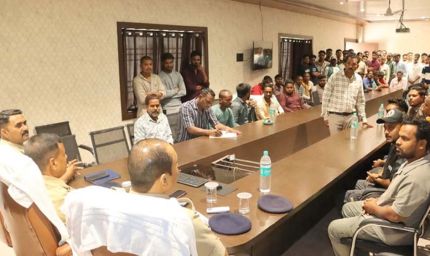 डीजे संचालन पर नई पाबंदी: कबीरधाम एसपी ने संचालकों से की बैठक