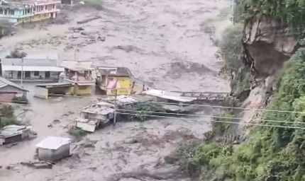 देहरादून में तबाही: सहस्त्रधारा से फन वैली तक बारिश और बादल फटने का कहर, PM मोदी-शाह ने ली अपडेट