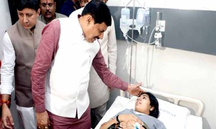 मुख्यमंत्री डॉ. यादव ने इंदौर के विभिन्न अस्पताल पहुँचकर घायलों के स्वास्थ्य की ली जानकारी