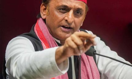 अखिलेश यादव का पलटवार: बोले- सपा सरकार बनी तो चलेगा बुलडोजर