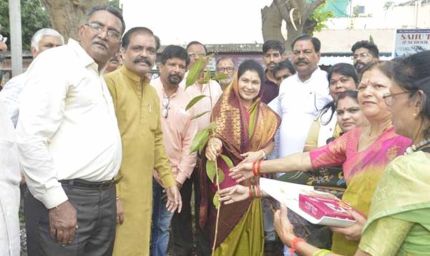 राज्यमंत्री श्रीमती गौर बोलीं – प्रधानमंत्री मोदी ने राष्ट्रसेवा से बढ़ाया भारत का गौरव