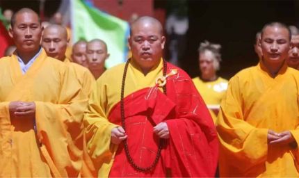 चीन में बौद्ध भिक्षु का बड़ा स्कैंडल: पैसा, पावर और सेक्स का भयानक घोटाला हुआ उजागर