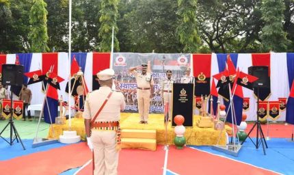 सेवा और समर्पण को सलाम, आरपीएफ स्थापना दिवस पर आईजी ने 40 जवान सम्मानित