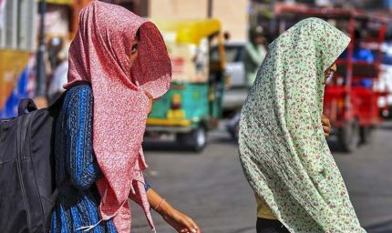 दिल्ली में तपती धूप का कहर, कब आएगी बारिश से राहत?