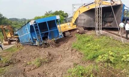 MP हादसा: कोतमा रेलवे स्टेशन पर मालगाड़ी की बोगियां पलटी, पटरी से उतरीं चार बोगियां!