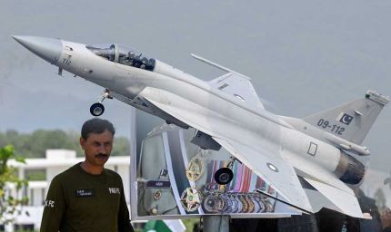 JF-17 से पाक सेना का अपना ही नरसंहार! महिलाओं-बच्चों समेत 30 की मौत, मुनीर की सेना को नहीं दिखा फर्क