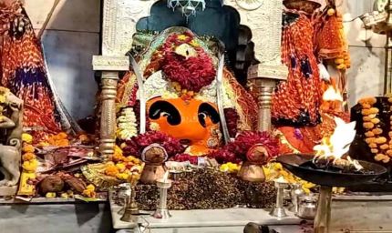 नवरात्रि में श्रद्धा का उत्सव: सम्राट पृथ्वीराज चौहान की कुलदेवी माता चामुंडा के मंदिर में उमड़ा भक्तों का सैलाब