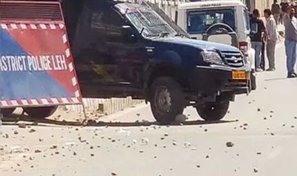 लेह में कर्फ्यू का असर: सन्नाटा पसरा, इंटरनेट धीमा, चप्पे-चप्पे पर सुरक्षा तैनात