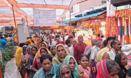 योगी सरकार में सनातन का महापर्व नवरात्रि बना आस्था और विकास का संगम, यूपी के देवी मंदिरों में उमड़ रहे लाखों श्रद्धालु