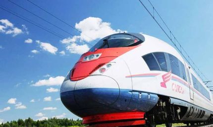 320 km/hr की रफ्तार से दौड़ेगी देश की पहली बुलेट ट्रेन, मुंबई-अहमदाबाद सफर सिर्फ 2 घंटे में