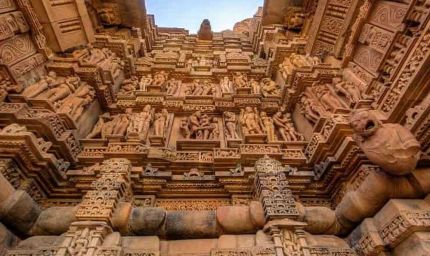 खजुराहो को मिलेगा वर्ल्ड क्लास टच, अगले 10 साल में 2000 करोड़ की योजना से होगा विकास