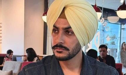 सड़क हादसे में पंजाबी गायक राजवीर जवंदा गंभीर रूप से घायल, सिर में आई चोट