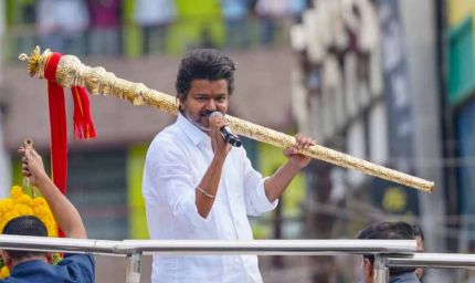 टीवीके रैली में हंगामा: पुलिस लाठीचार्ज पर विवाद, कोर्ट तक पहुंचा मामला