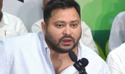 तेजस्वी यादव का हमला: ‘एनडीए की घोषणाओं से वोटरों को चूना नहीं लगेगा’