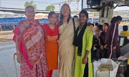 समाज सेवा की मिसाल: अनाथ बेटियों की माँ बनकर बदल रहीं सैकड़ों की तकदीर