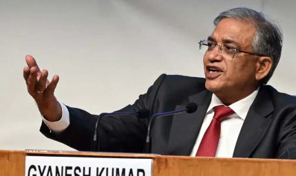 चुनावी तैयारियों की समीक्षा को लेकर चीफ इलेक्शन कमिश्नर एक्शन में, आयोग की अहम बैठक आज