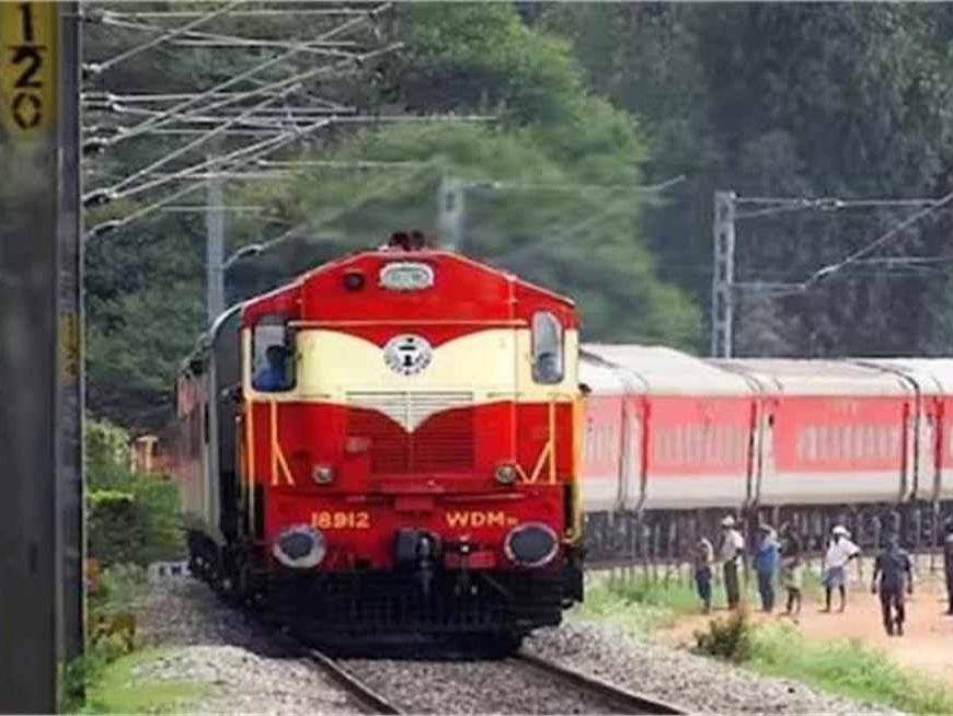 हरियाणा-पंजाब में बाढ़ के चलते 10 ट्रेनों का रद्द हुआ संचालन