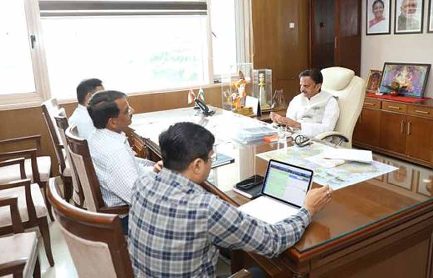 गुणवत्तापूर्ण स्वास्थ्य सेवा और चिकित्सा शिक्षा के ढांचे को सुदृढ़ बनाना सरकार की सर्वोच्च प्राथमिकता : उप मुख्यमंत्री शुक्ल