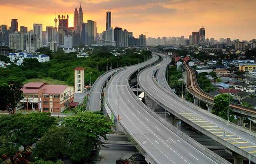 'यूरोप भी सस्ता लगता है...' बेंगलुरु में 70 हजार किराया और 5 लाख डिपॉजिट देख भड़के लोग