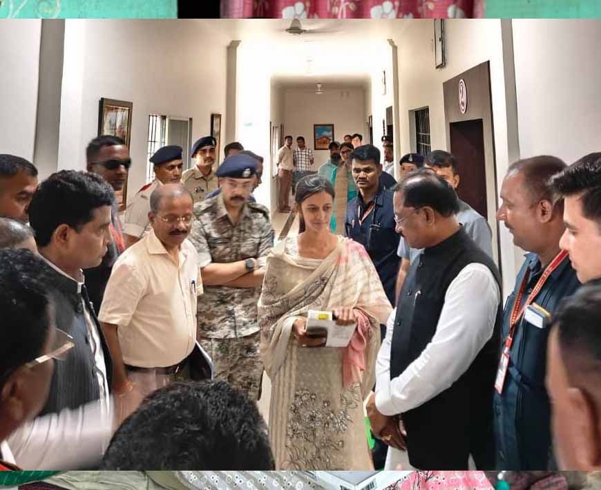 रायपुर : बाढ़ में बही पुस्तकें, टेबलेट भी हुआ खराब, पर नहीं रुकेगी पूनम की प्रतियोगी परीक्षा की तैयारी