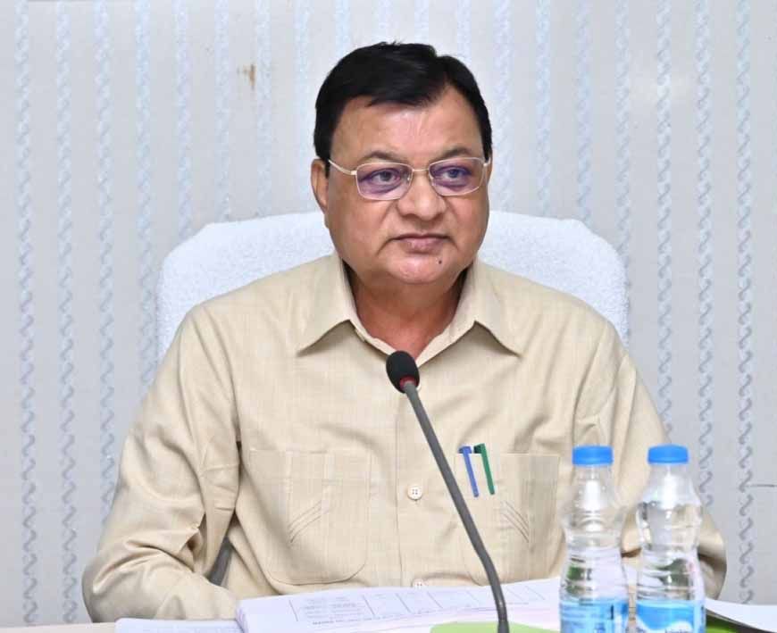 रायपुर : कारखानों में श्रमिकों के नियमित स्वास्थ्य जाँच में नहीं चलेगी मनमानी, श्रम मंत्री देवांगन ने दिए कड़े निर्देश