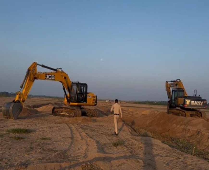 गौरेला पेंड्रा मरवाही : रेत के अवैध उत्खनन एवं परिवहन करते पाए जाने पर 11 वाहनों पर की गई जप्ती की कार्रवाई