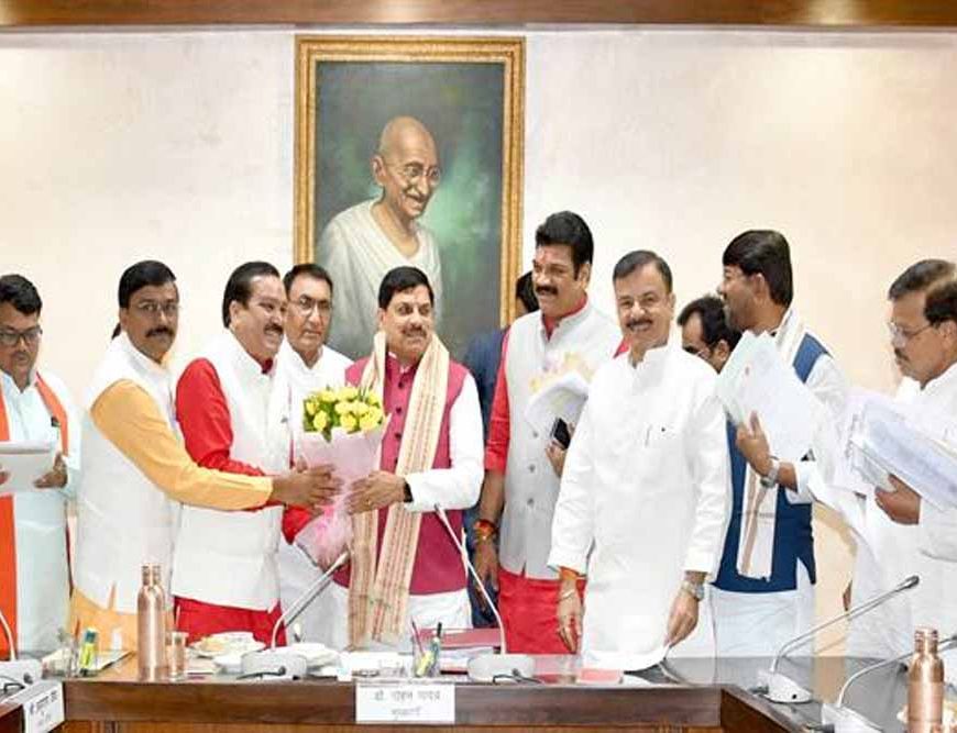 मुख्यमंत्री डॉ. यादव द्वारा विक्रमादित्य वैदिक घड़ी स्थापित करने पर कैबिनेट के सदस्यों ने माना आभार