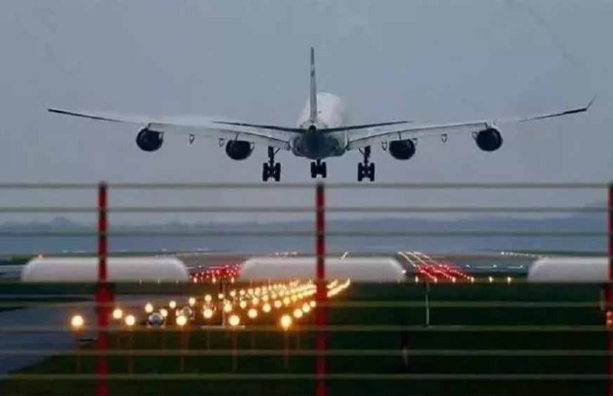 दिवाली-छठ ट्रैवल अलर्ट: ट्रेनों में 'नो' सीट, फ्लाइट किराया चार गुना बढ़ा