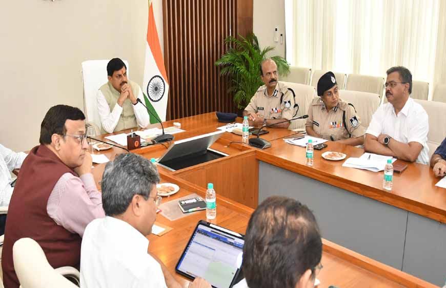 जिलों में उर्वरक वितरण में अव्यवस्था के लिए कलेक्टर होगें उत्तरदायी - मुख्यमंत्री डॉ. यादव