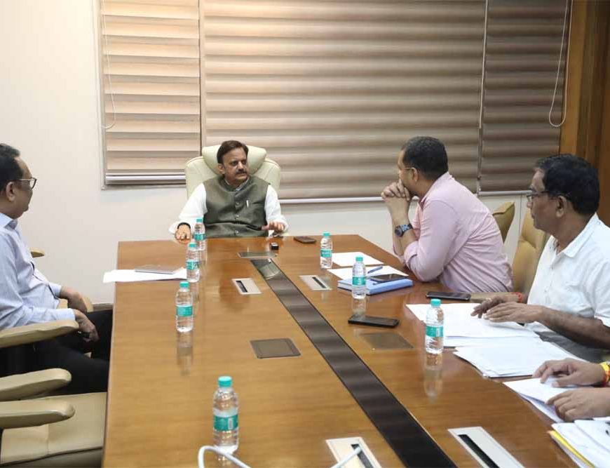 रीवा में खाद वितरण व्यवस्था को बनायें सुविधाजनक : उप मुख्यमंत्री शुक्ल