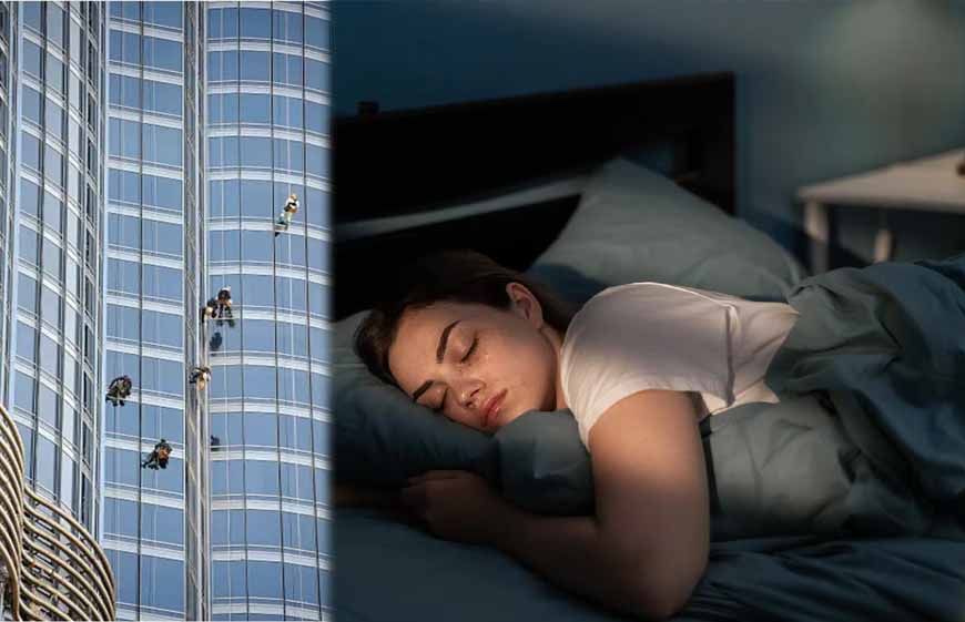 सफाई कर्मियों ने देखी महिला बिना कपड़ों के, दंपत्ति ने की अजीब डिमांड