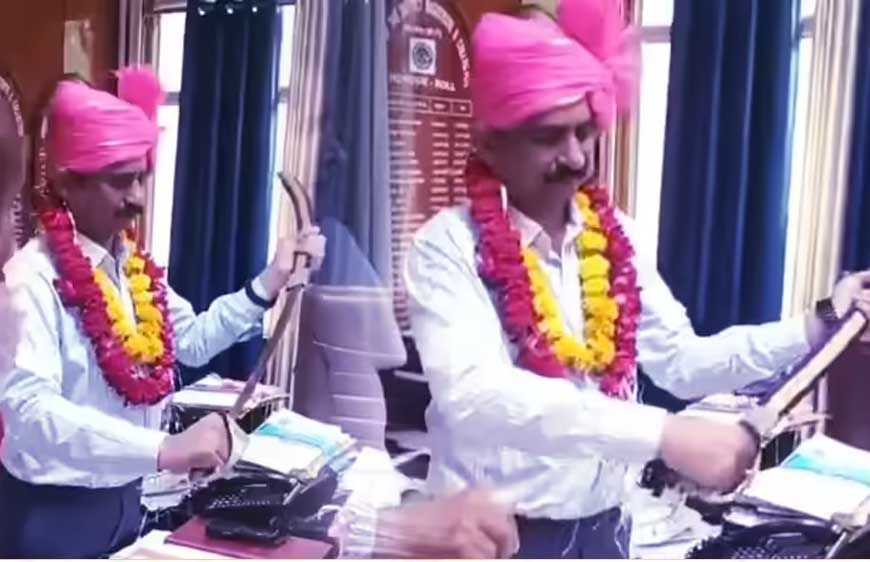 भिंड कलेक्टर संजीव श्रीवास्तव ने लहराई तलवार, विधायक संग विवाद के बाद क्षत्रिय समाज का मिला समर्थन