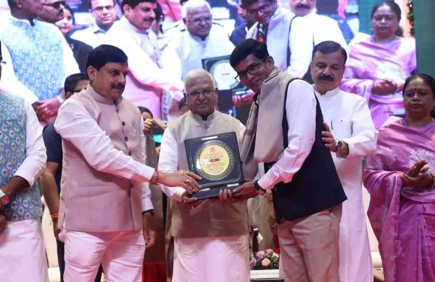 शिक्षक दिवस पर CM मोहन यादव ने किया गुरुजनों का सम्मान, देखें मेगा गिफ्ट का खुलासा!