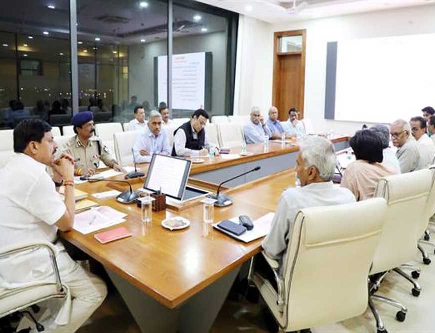 सिंहस्थ : 2028 के व्यवस्थित आयोजन के लिए पिछले दो सिंहस्थ में उज्जैन पदस्थ वरिष्ठ अधिकारियों का लिया जाए मार्गदर्शन : मुख्यमंत्री डॉ. यादव