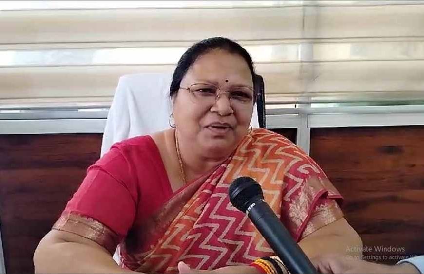 महिला आरक्षक से दुष्कर्म मामले में पूर्व मंत्री अनिला भेड़िया का आरोप, डिप्टी कलेक्टर को पुलिस का संरक्षण