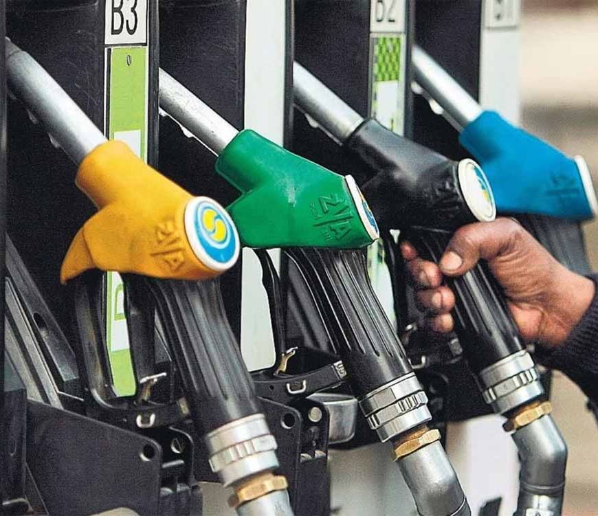नई GST स्लैब लागू, पेट्रोल-डीजल की कीमतों पर क्या पड़ेगा असर? जानें पूरा असर
