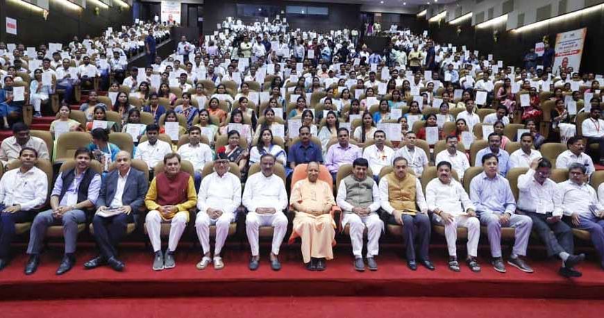 युवाओं को रोजगार से जोड़ने पर मिशन मोड में जुटी योगी सरकार