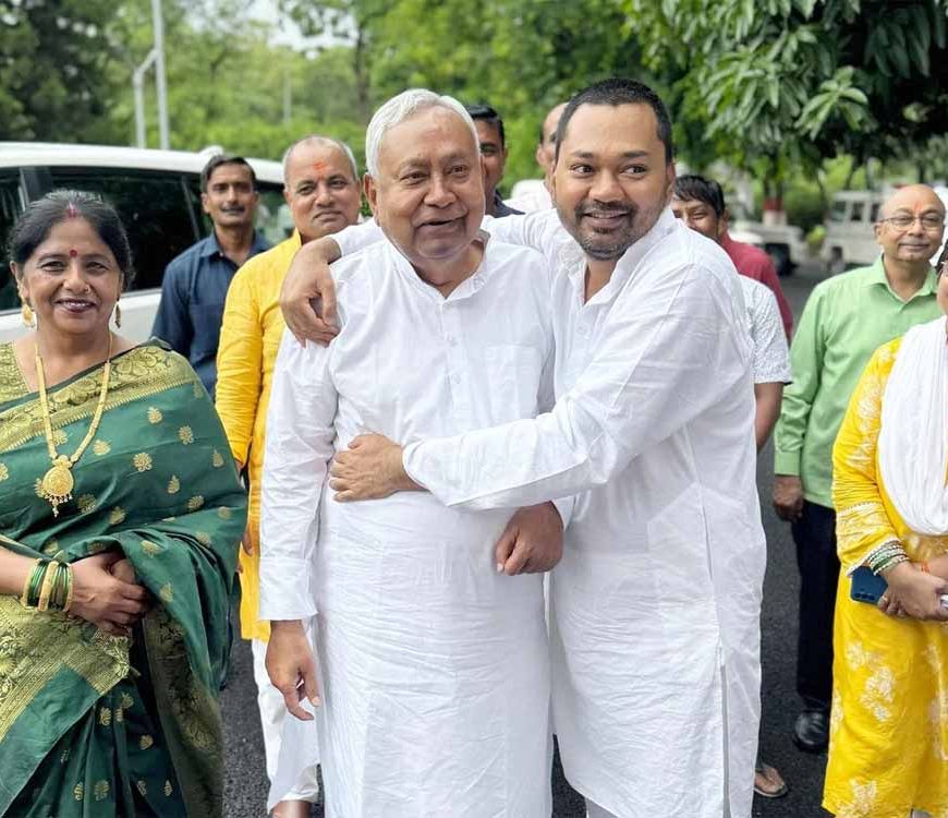 निशांत की राजनीति में धमाकेदार एंट्री, नीतीश कुमार की हरी झंडी का है इंतजार