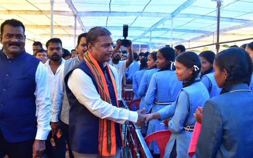 रायपुर : वनमंत्री कश्यप ‘मेरा लक्ष्य मेरा अभियान’ कार्यक्रम में हुए शामिल